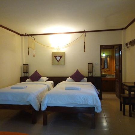 Baanwangnamkeaw Lodge Ban Hin Dat  Exterior photo